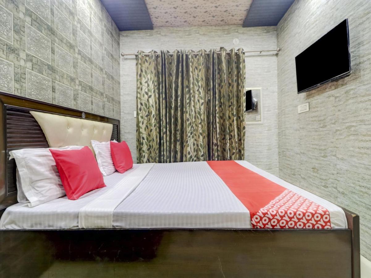 Oyo 77454 Hotel Prince Palace Patiala Luaran gambar