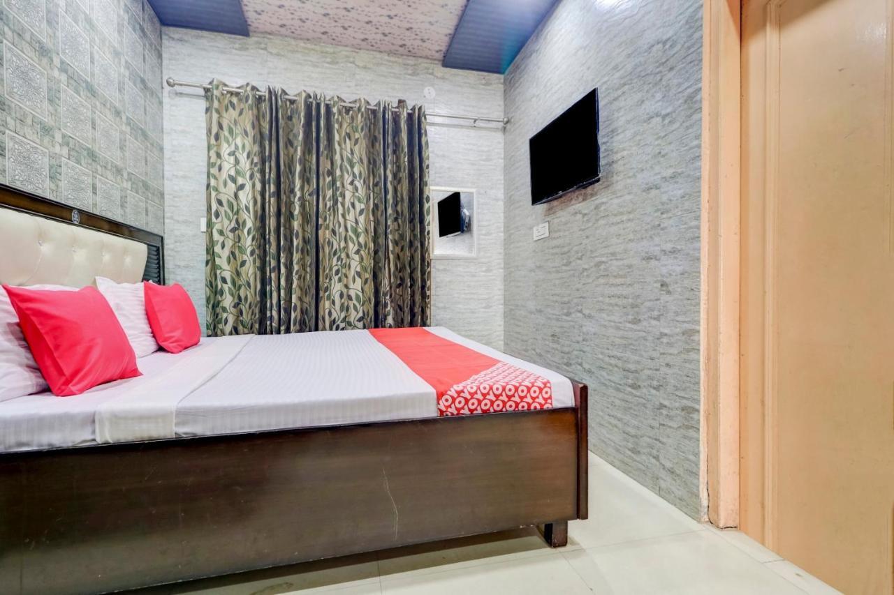 Oyo 77454 Hotel Prince Palace Patiala Luaran gambar