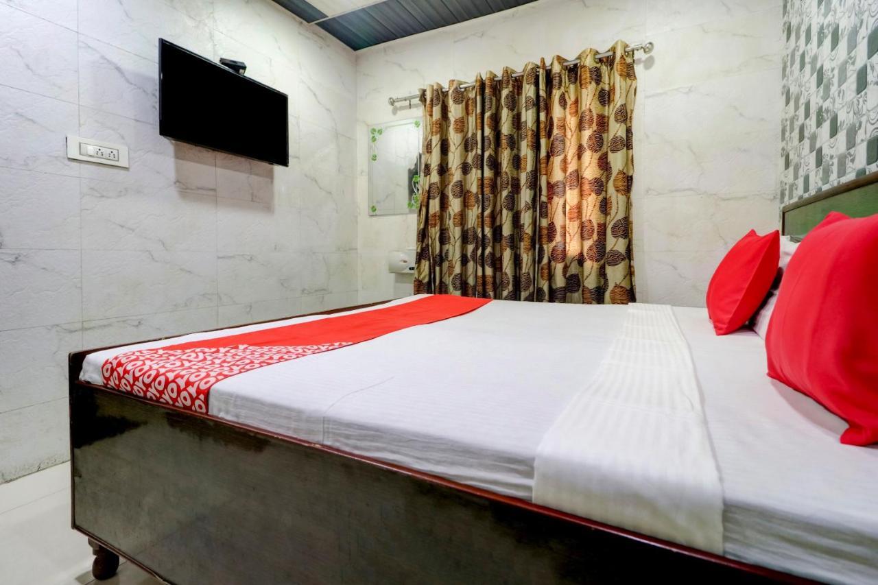 Oyo 77454 Hotel Prince Palace Patiala Luaran gambar