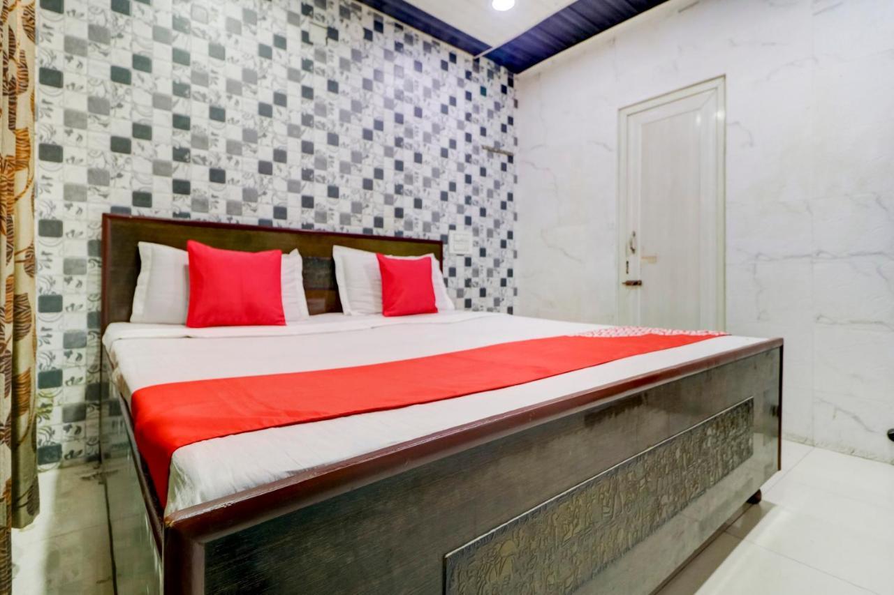 Oyo 77454 Hotel Prince Palace Patiala Luaran gambar